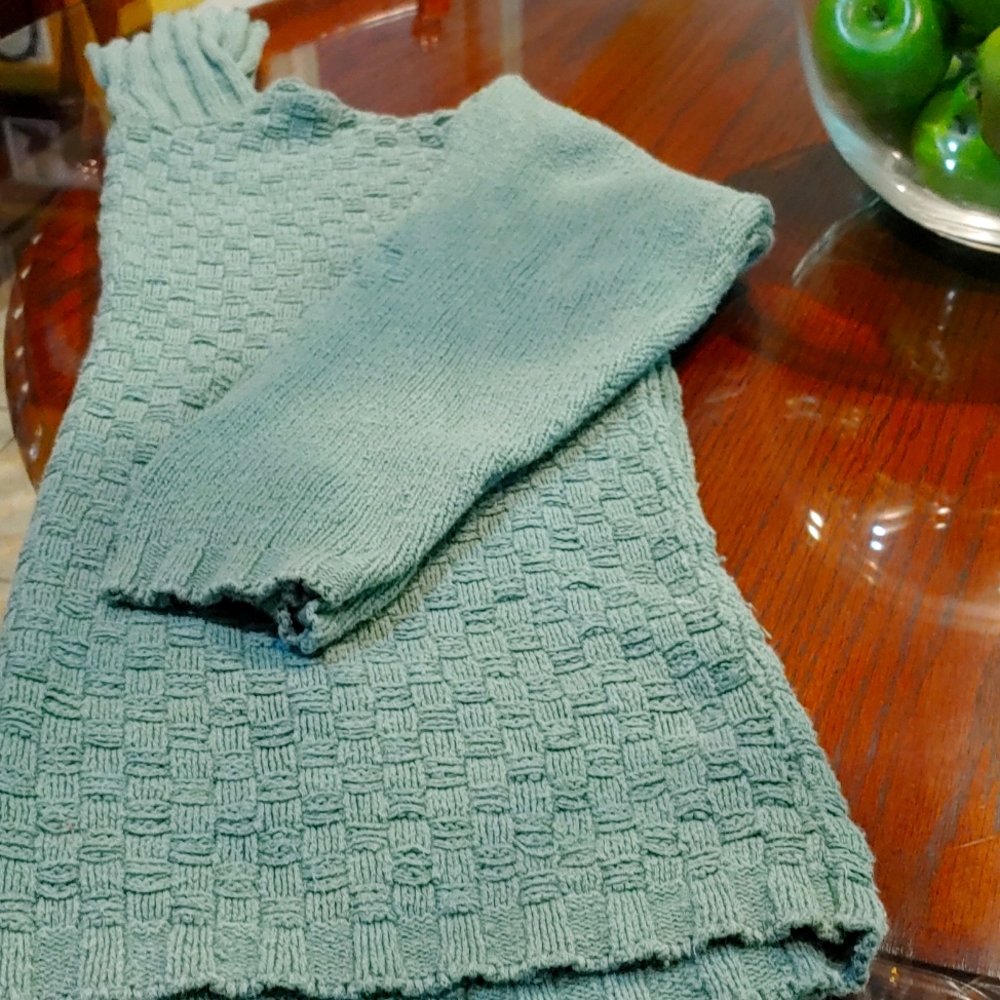 Turtle neck cable knit long Sleeves sweater